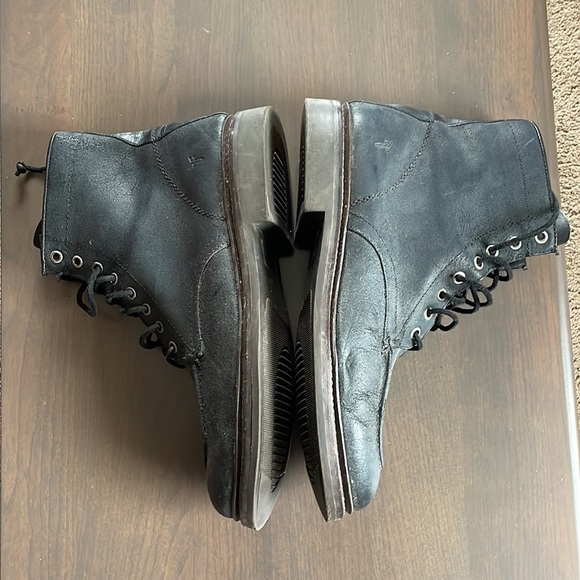 Like New Men’s Frye Wallace Lace-Up Boots, Black Waxed Suede Leather, Size 11D - Picture 3 of 8